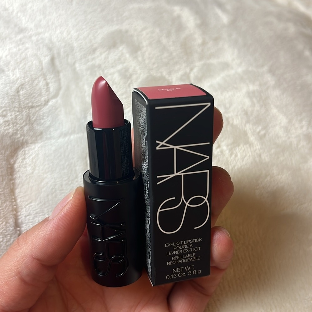NARS Explicit Refillable Satin Lipstick-831 Devious - Picture 6 of 7